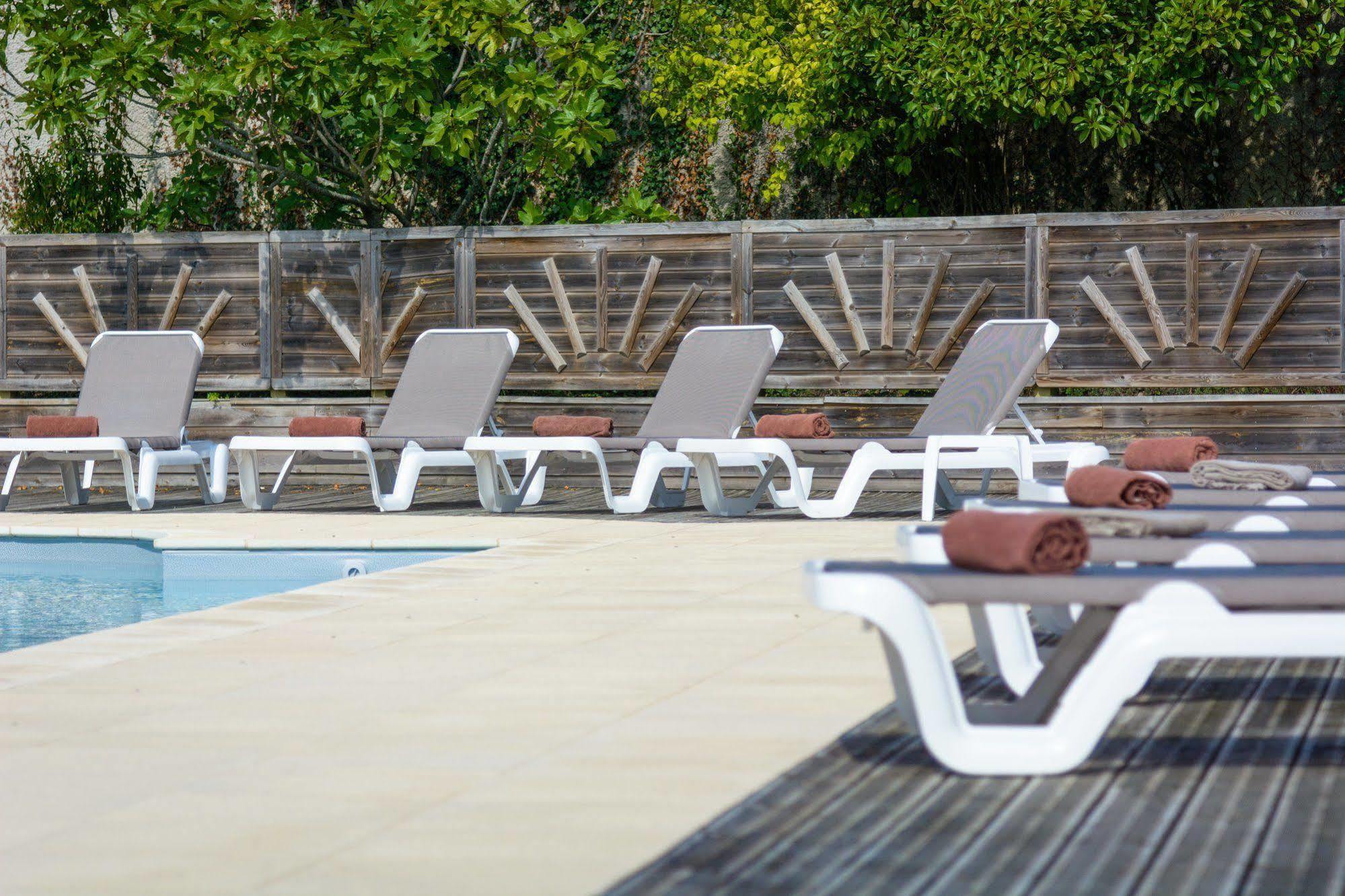 Cit'Hotel Le Relais Du Boisniard Chambretaud Εξωτερικό φωτογραφία